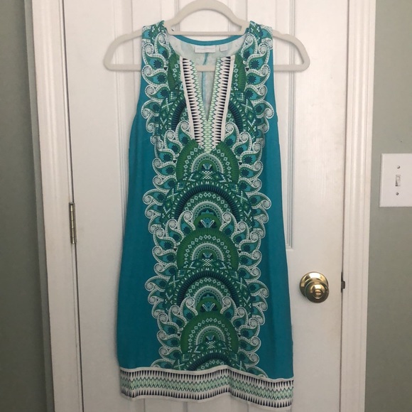 New York & Company Dresses & Skirts - New York & Company summer split neck dress